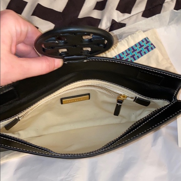 NWT☀️NEW☀️Tory Burch Black Miller Clutch - Picture 7 of 8